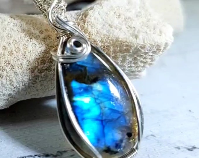 Natural AAA Grade Blue Labradorite Hand Wrapped .925 Sterling Silver Pendant, 6 Grams GC08, Handmade Wrapped Solid Sterling Silver