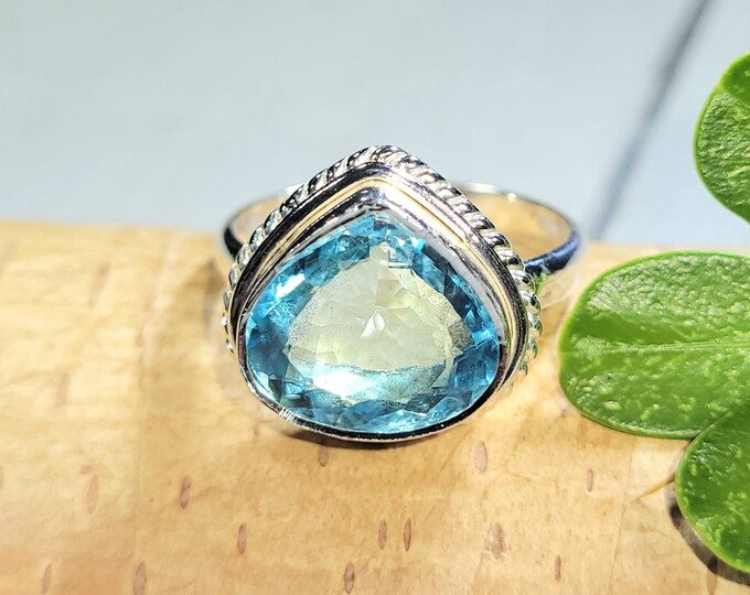 Eye Clean Faceted Blue Topaz Ring Handmade .925 Sterling Silver Ring Size 8.25 5 6.5 Grams 5/8" x 11/10" FU37