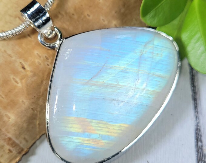 Moonstone Pendant, Rainbow Moonstone Sterling Silver Pendant, Premium Grade Moonstone Pendant, Gift for Her, Statement Pendant, FF32