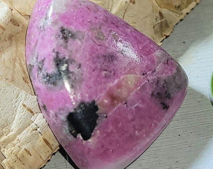 Natural Rare Quality Pink Cobalt Calcite Freeform Cabochon 35ct 26mm x 21mm Wire Wrapping, Weaving, Pendant EV14