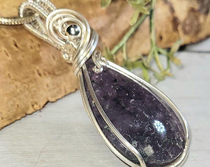 Natural Polished Grape Agate Pendant, Wire Wrapped .925 Silver Pendant, Sterling Silver Wire Wrapped pendants, Handmade Stone Jewelry HM37