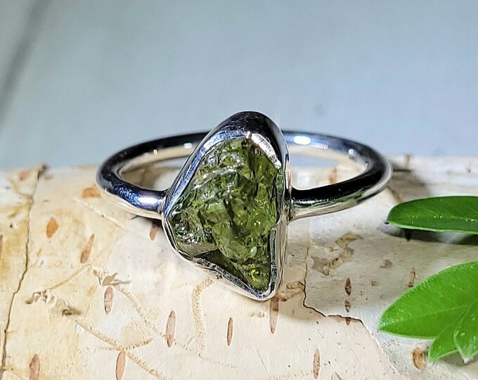 Natural Premium Rough Cut Green Peridot Handmade .925 Sterling Silver Ring Size 5.5 3 Grams 7/16" x 3/8" AN45