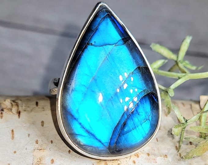 Blue Flash Labradorite Sterling Silver Ring - Handmade Size 7.75