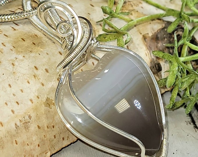 Banded Agate Pendant, Wire Wrapped Banded Agate Heart Sterling Silver Pendant, Sterling silver Wire Wrapped Pendant, Gift for Her, HD13