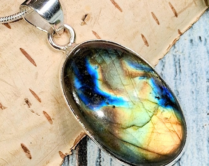 Multi Flash Labradorite Sterling Silver Pendant; Oval Labradorite Pendant, KB06