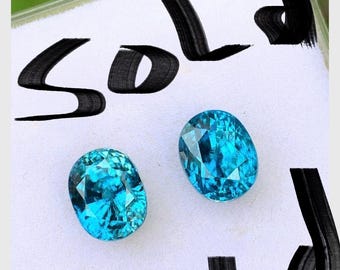 Par de circonitas azules naturales ovaladas, talladas a la perfección, procedentes de Camboya. Piedra semipreciosa para joyería, 5,92 quilates.