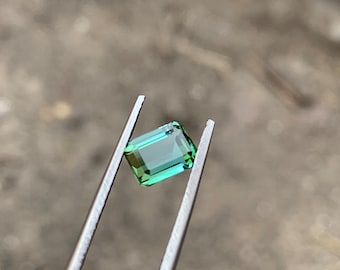 Natuurlijke blauwgroene toermalijn uit Afghanistan in achthoekige vorm, los geslepen steen, halfedelsteen voor ringen en sieraden. 1,30 cts