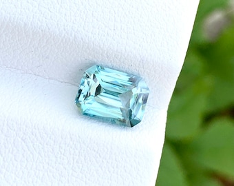 Natuurlijke blauwe zirkoon in achthoekige vorm, halfedelsteen uit Cambodja, 2,29 karaat.