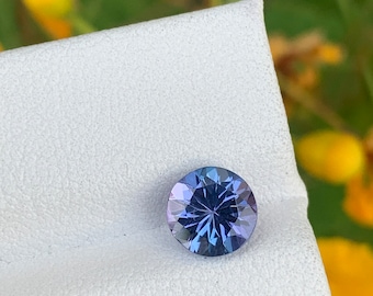 Natürliche Meerjungfrau Farbe Tansanit ungewärmt 7 x 7 mm rund, facettierter Tansanit 1,58 Karat.