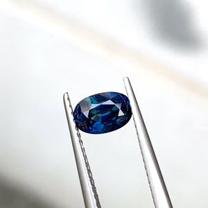 Natural blue sapphire oval shape , madagascar sapphire , loose gemstone for jewelry 1.15 cts