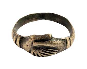 Antique Clasped Hands Ring – 18th Century Fede Style Copper Alloy Band – Symbol of Love, Loyalty & Eternal Bond – US Size 5