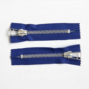 Metal zippers - 2 pieces - blue intense color - 10 or 12 cm - closed bottom