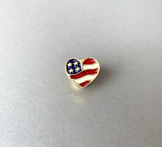 Vintage Avon Heart American Flag Pin, Gold Tone S… - image 2