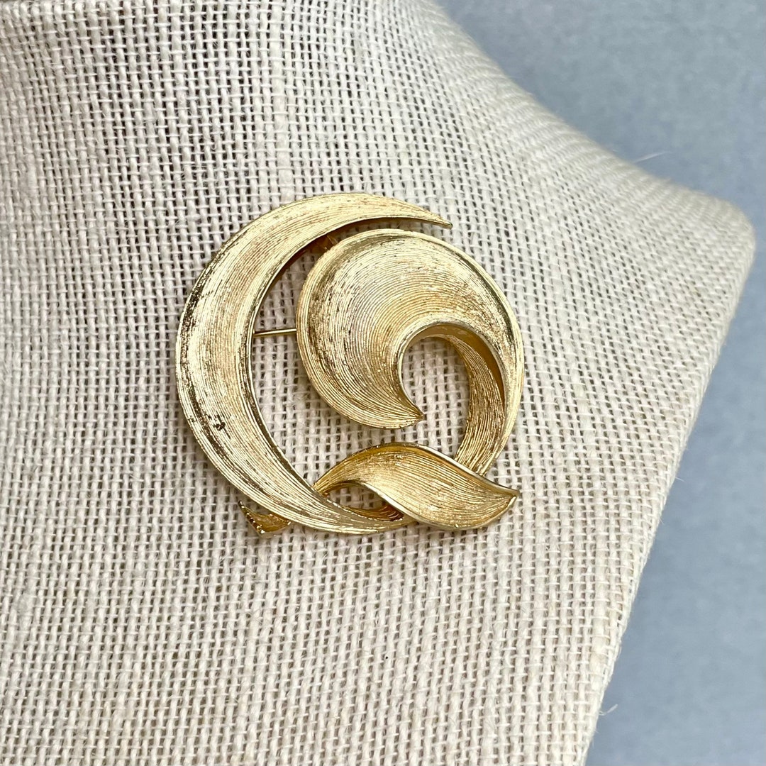 Vintage Lisner Leaf Brooch Gold Tone Midcentury Modern Pin Etsy