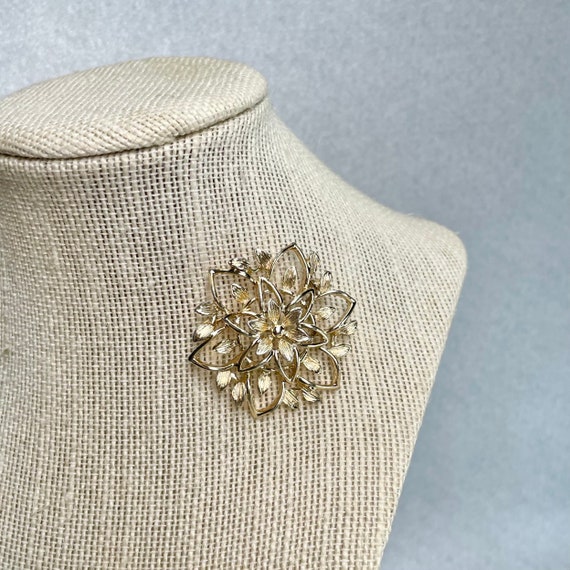 Vintage Sarah Coventry Floral Brooch, Light Gold … - image 6