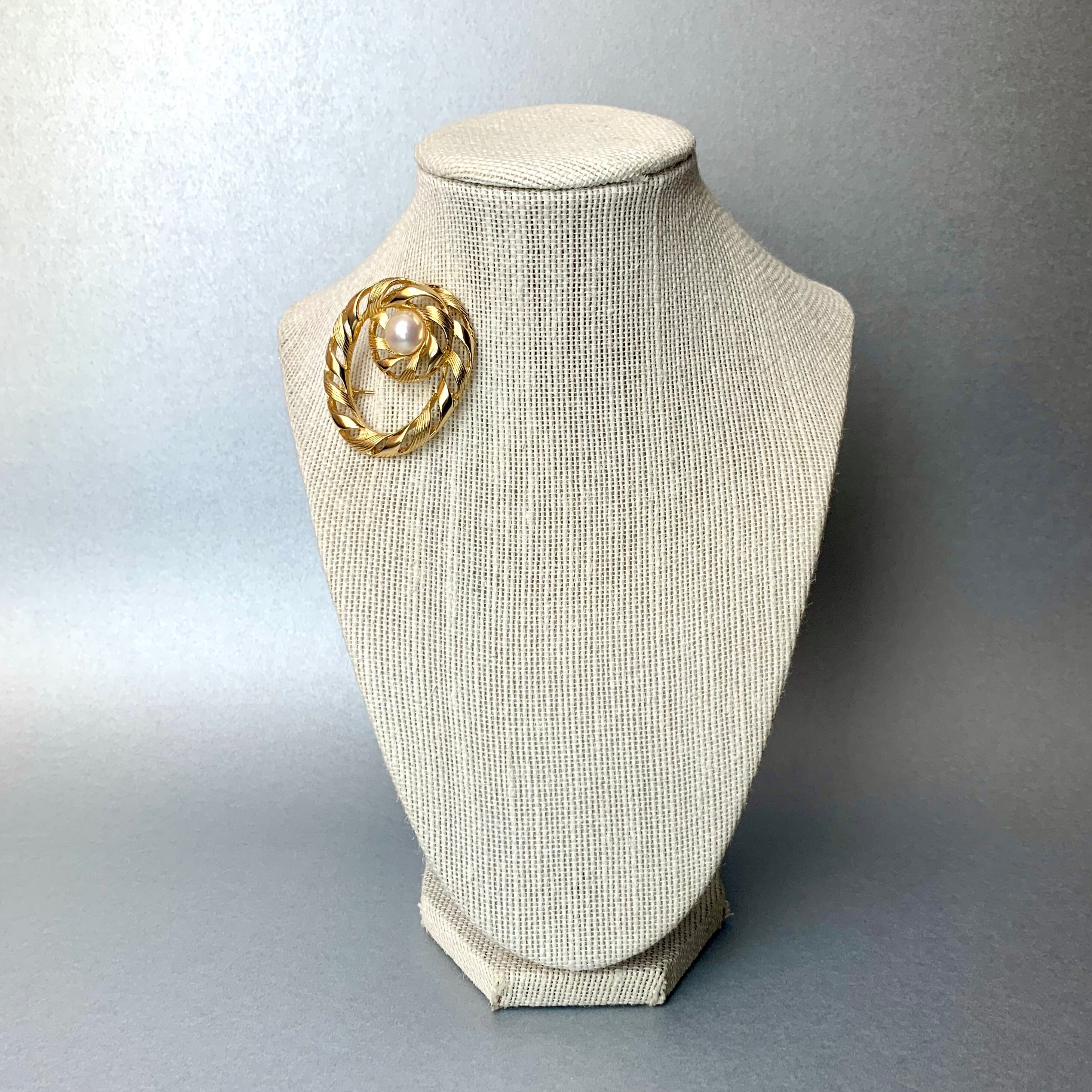 Chr.Dior ヴィンテージブローチ Vintage Christian Dior Ornament Brooch, Scarf Lapel Pin