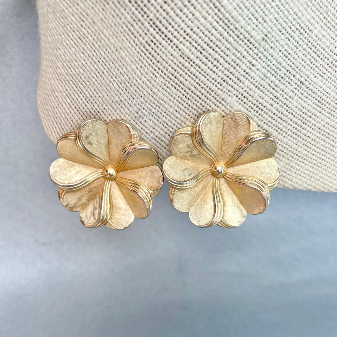 Boucles D'oreilles Clips Anciennes - Grande Fleur Jaune Paille - Vintage