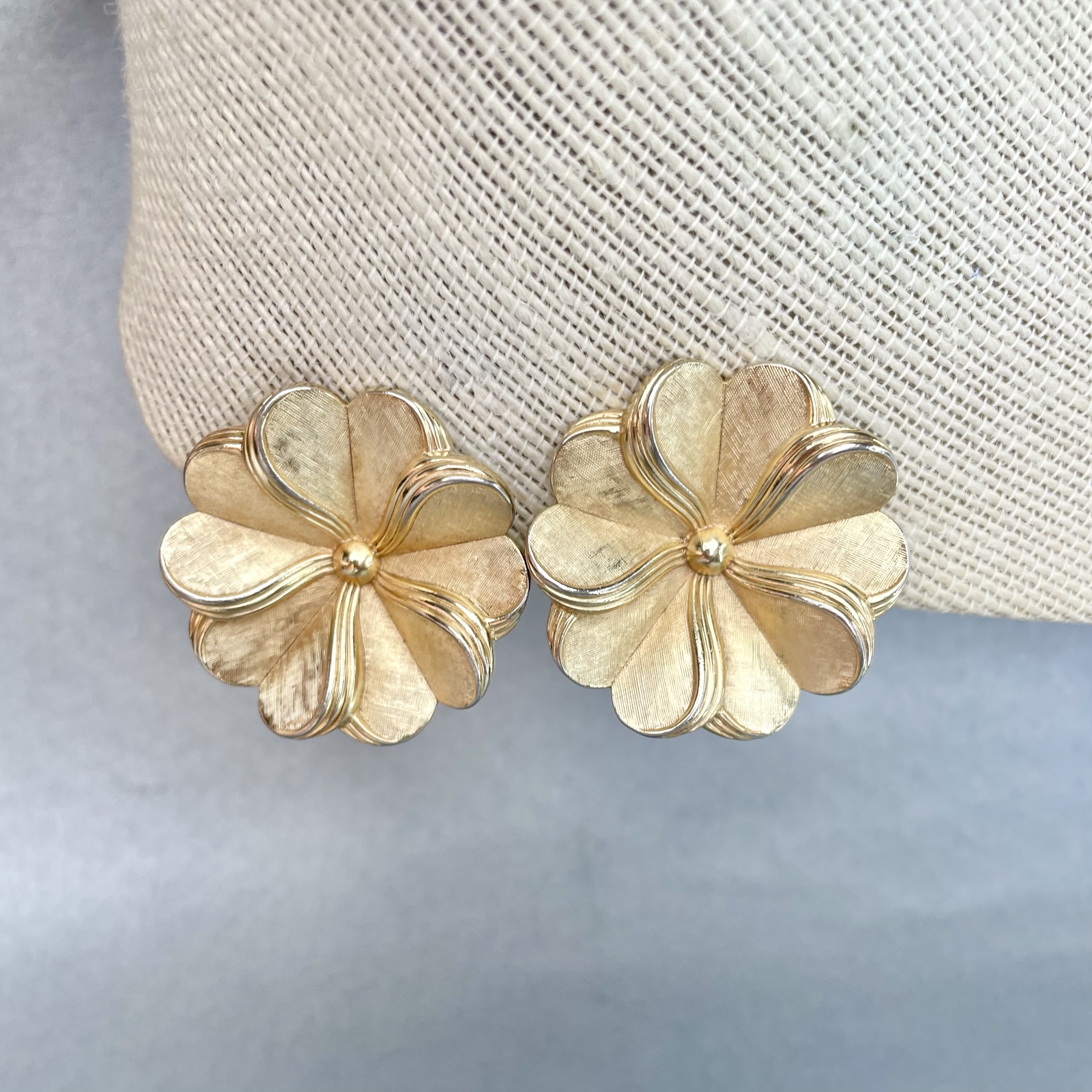 Vintage Crown Trifari Gold Tone Flower Clip on Earrings - Etsy