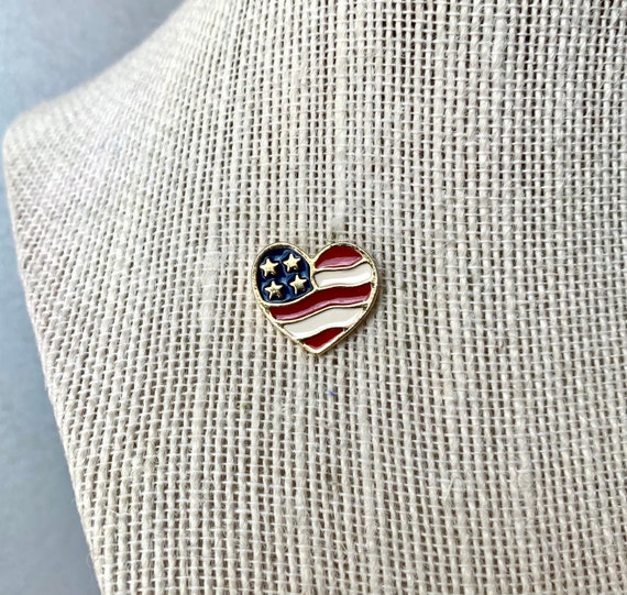 Vintage Avon Heart American Flag Pin, Gold Tone S… - image 1