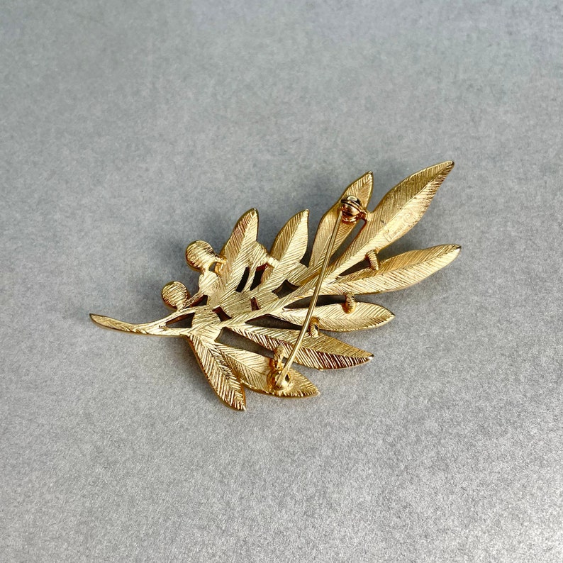 Vintage Crown Trifari Pearl Berries on Leaves Sprig Brooch, Gold Tone White Pearls Pin, Signed Estate Costume Jewelry, Gift for Her. image 3