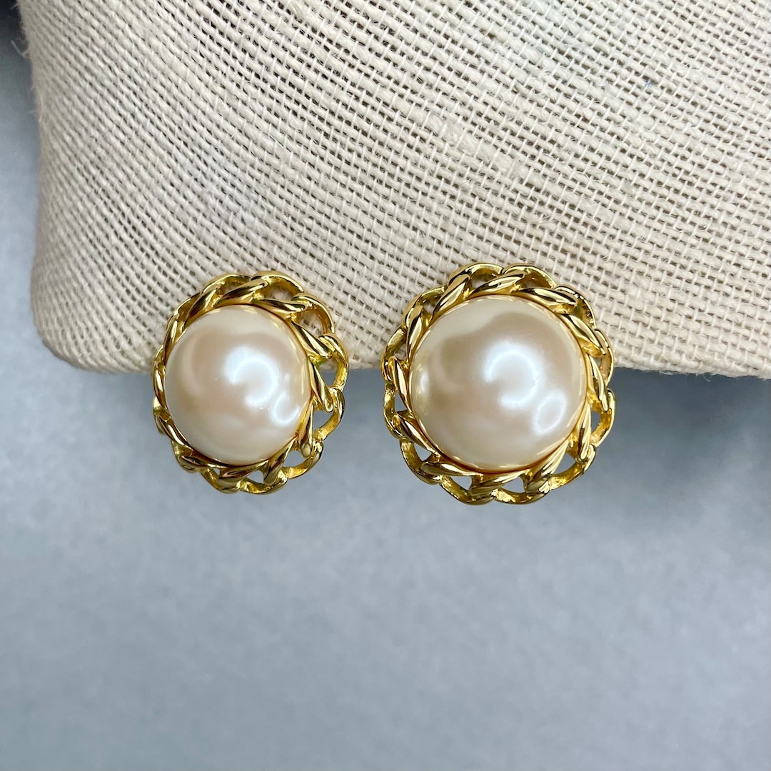 Vintage CAROLEE Earrings Gold Tone White Cabochons Chain Clip 