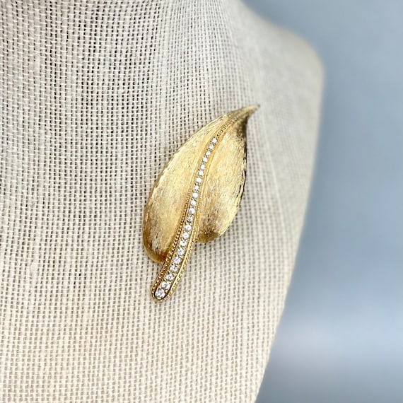 Vintage Christian Dior Leaf Brooch, Gold Tone Cle… - image 1