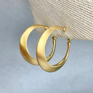 Vintage Kenneth J. Lane Hoop Earrings: Matte Gold Tone Clip-Ons