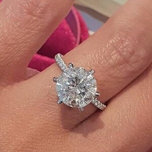 Round Cut Moissanite Ring, Moissanite Unique Engagement Ring, 2.0 CT Round Cut White Moissanite Wedding Ring, Moissanite Bridal Ring.