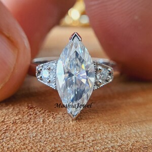 Vintage moissanite Wedding Ring, Moissanite Engagement Ring, Marquise Cut Moissanite Ring, 1.8 CT White Marquise Cut Moissanite Ring For Her