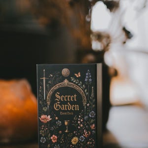 Secret Garden Tarot Deck – Botanical Renaissance Tarot Cards image 2