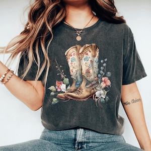 Cowgirl Boots Shirt, Country Concert Tee, Western Graphic Tee for Women, Cute Country Shirts, Cowgirl Shirt, Western Farm shirt Horse