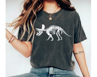 Triceratops Three Horn Dinosaur Shirt Animal Tshirt Hoodie Party Birthday Cute Shirt Womans Tee Mens Tshirt Gift Dino mom