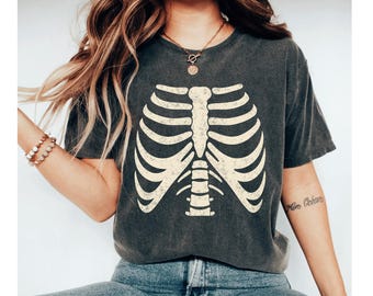 Skeleton Rib Vintage Graphic T-Shirt, Rib Cage Shirt, Halloween Shirt, Retro Skeleton Gothic Tee, 90s Dark Art Horror Shirt, Skull Shirt