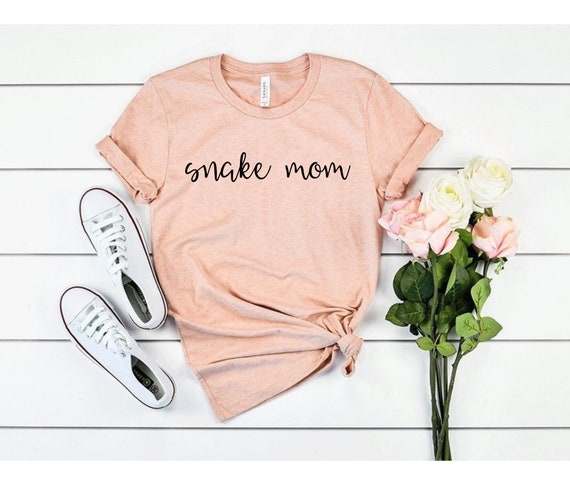 snake mom shirt, snake shirt, snake gifts, snake mom tshirt, snake lover gift, snake lover shirt, snake owner shirt, snake mama shirt