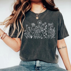 Wild Flowers Shirt, Wildflower Tshirt, Floral Shirt, Botanical Shirt, Flower Shirt, Nature Lover Shirt,Ladies Shirts, Womens Tees,Flover Tee