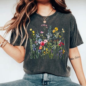 Wildflower Tshirt, Wild Flowers Shirt, Floral Tshirt, Flower Shirt, Gift for Women, Ladies Shirts, Best Friend Gift Shirt,Nature Lover Shirt