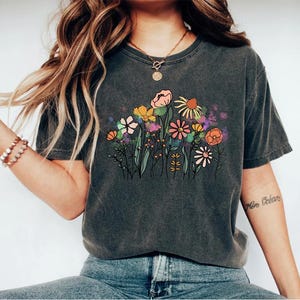 Wildflower T Shirt Wildflower Shirt Dandelion Shirt Bouquet Shirt Plant Shirts Botanical T-Shirts Gardening Shirt