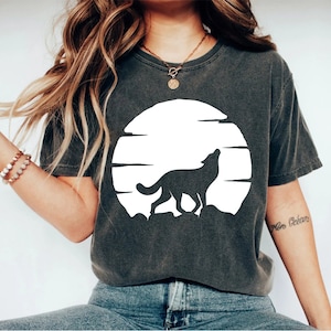 Wolf Shirt Howling Wolf Floral Wolf Wolf Lover Gift Animal Lover Shirt Dog Lover Shirt Wolf Girl Wolves Gifts   Animals Tee