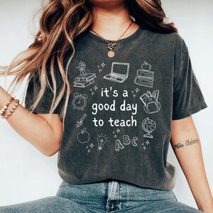Teacher Shirt Kindergarten Teacher Shirt Teacher Gift for Teacher Appreciation Gift New Teacher T-shirt Back to School Shirt Teacher