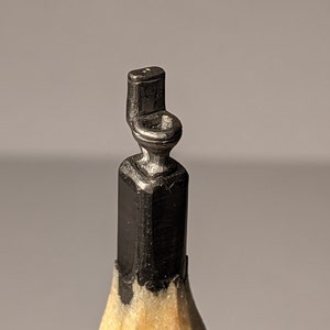 Toilet on Pencil Tip - Pencil lead carving / Pencil carving / Strawser carving / Antler sculpture / Abstrakte kunst leinwand