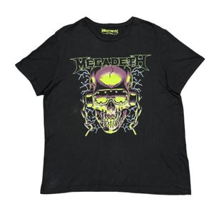 メタリカのツアーTシャツ、ヴィンテージのレアな色褪せた黒のT