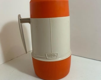 Vintage thermos #6202 leakproof wide mouth 1 pint capacity