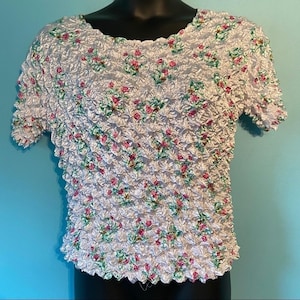 Camicia vintage da donna bianca a fantasia floreale, taglia unica.