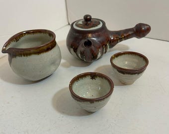 Vintage Japanese karatsu-ware kyusu side handle pottery teapot set