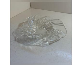 Vintage Mikasa glass Christmas medley holiday candy dish ruffled bon bon plate