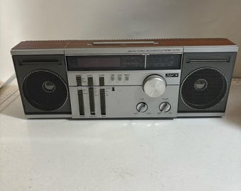 Vintage Pulser stereo am/fm receiver/electronic alarm clock