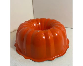 Vintage orange fluted tube Bundt cake aluminum baking pan