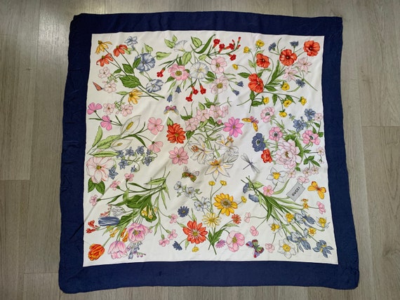 Gucci Silk Scarf Flowers Blue White Very Rare Vintage AUTH 