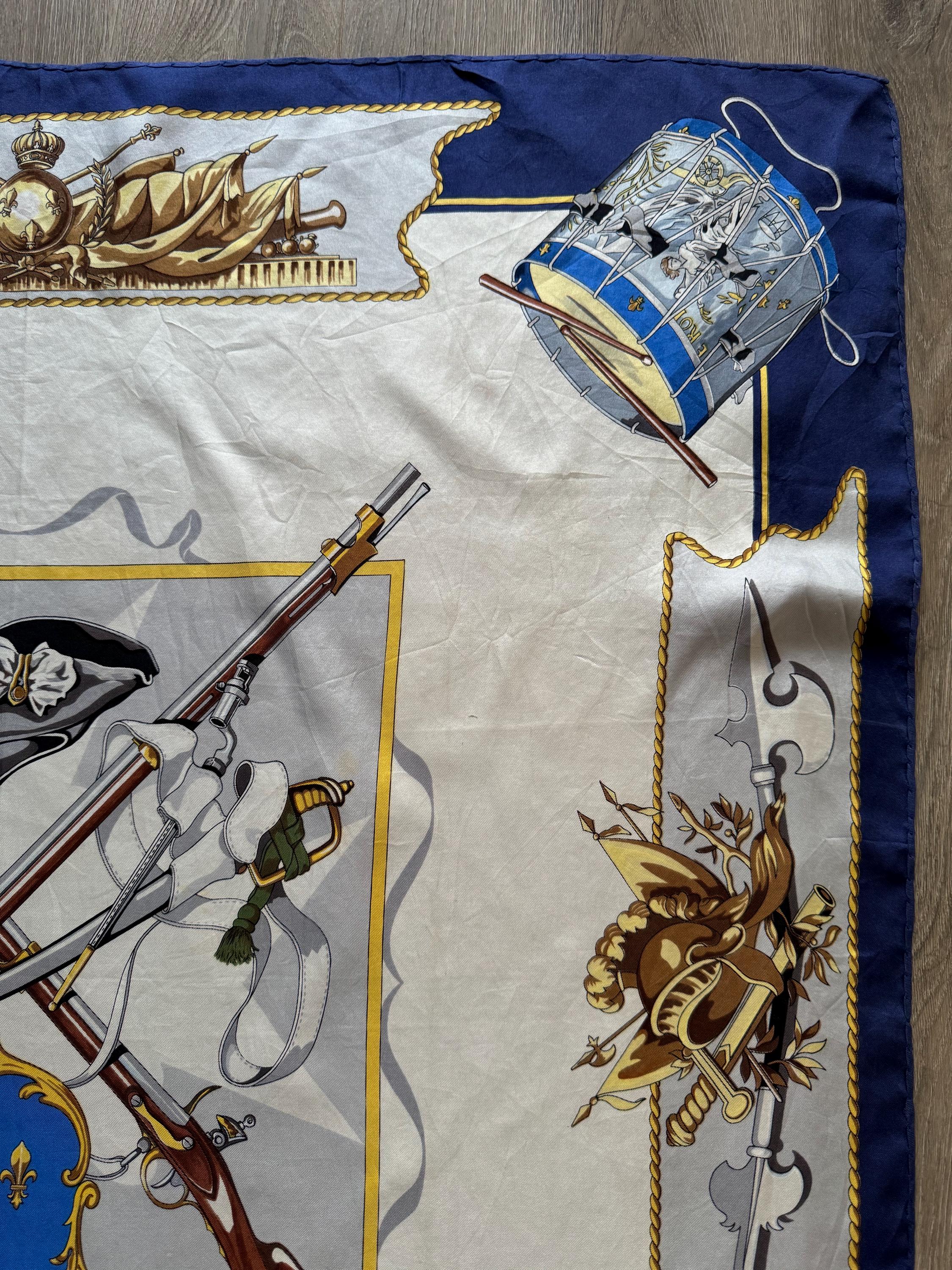 Foulard Carré LR Paris En Soie 100% - 90x90 Cm, Couleur Bleue - Vintage, Occasion En Très Bon état