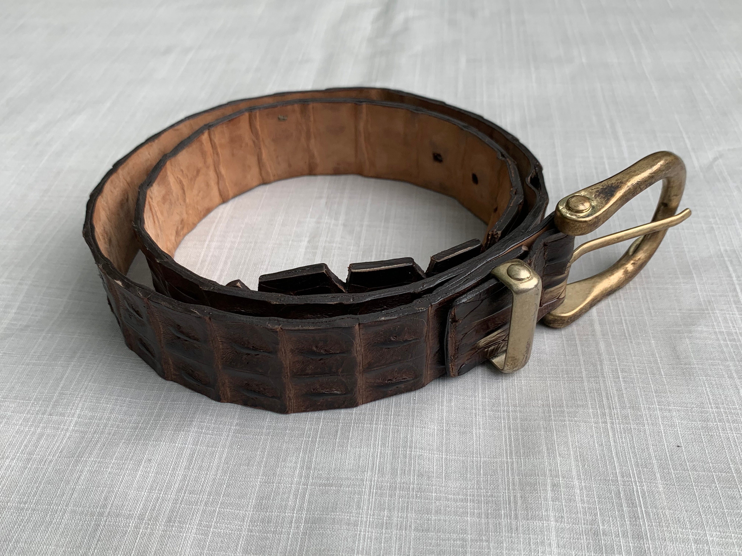  Cinturones para los hombres con los cinturones de vestir del  trinquete del cuero de la hebilla automática del cocodrilo de la astilla,  Coffee : Ropa, Zapatos y Joyería